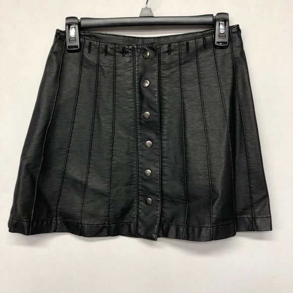 Free People Women Faux Leather Snap Button Mini Skirt Size 2 Black M122 -28 - Picture 12 of 15